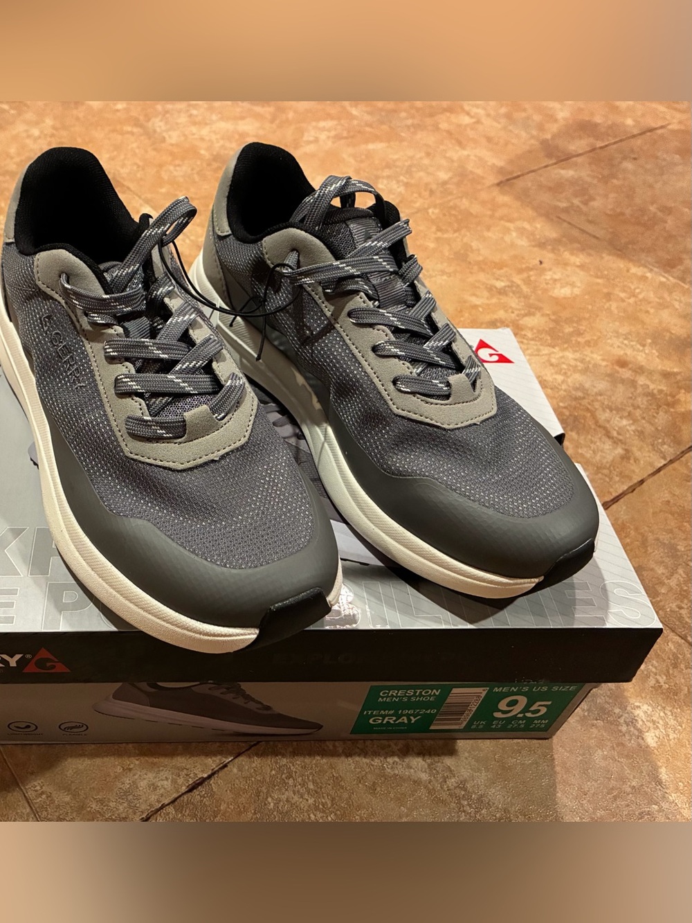 Gerry Men's Gray and Black Lightweight Sneakers